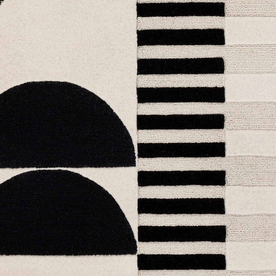 cream geo wool rug closeup detail