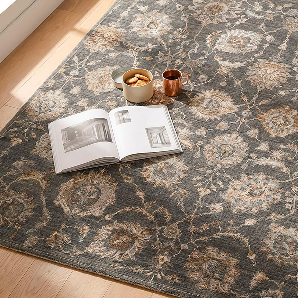Arda Vintage Traditional Charcoal Rug