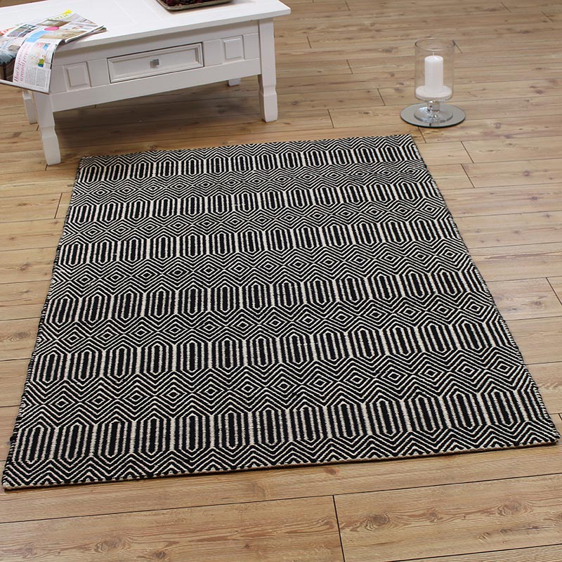 Sloan Rug Black