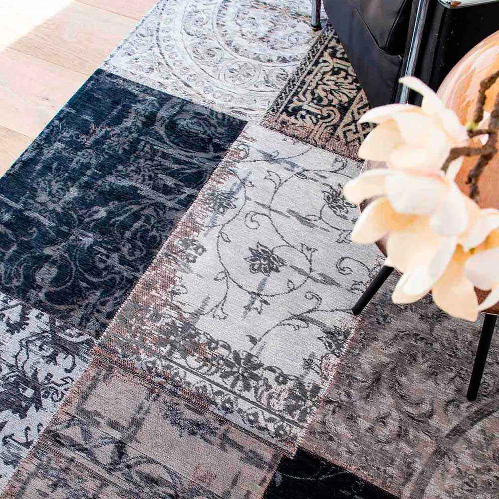 Vintage Rug 8101 Black White