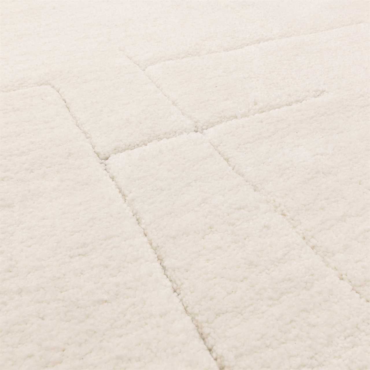 Fes FE02 Moroccan Style Ivory Fringed Rug
