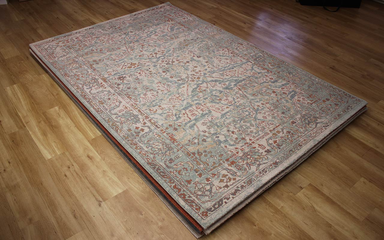 Phoenix Aqua Multicolour Traditional Rug LA400