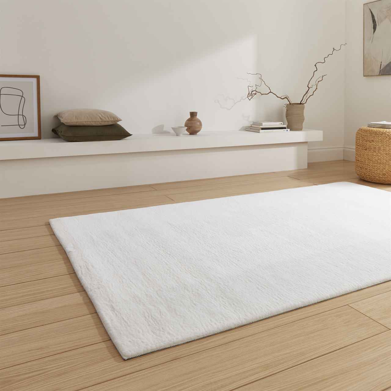Snug Rug White Luxuriously Soft Plain Rug