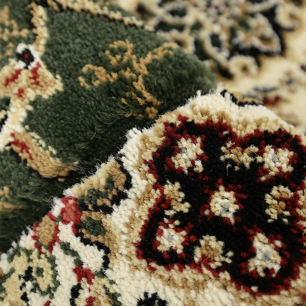 Victoria Traditional Green Circle Rug