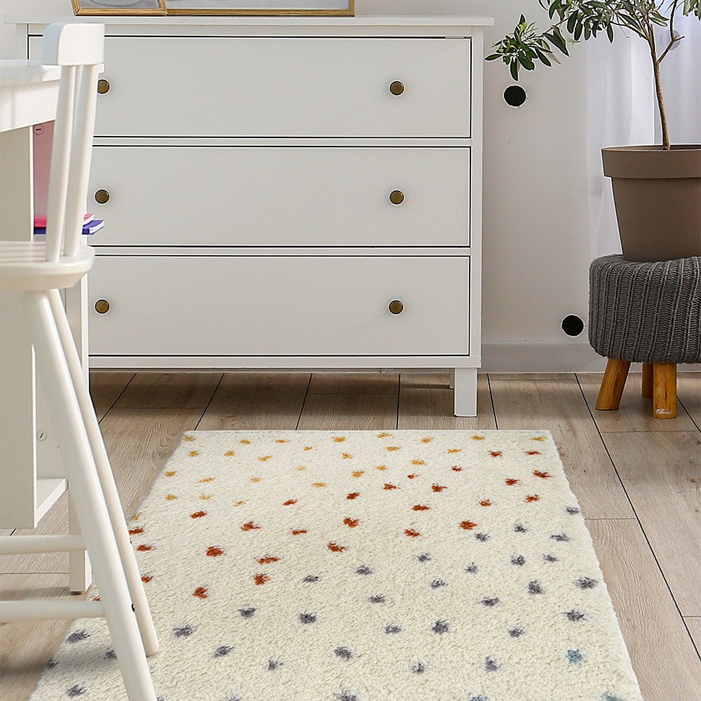 Snug Super Soft Shaggy Rug Spotty Cream