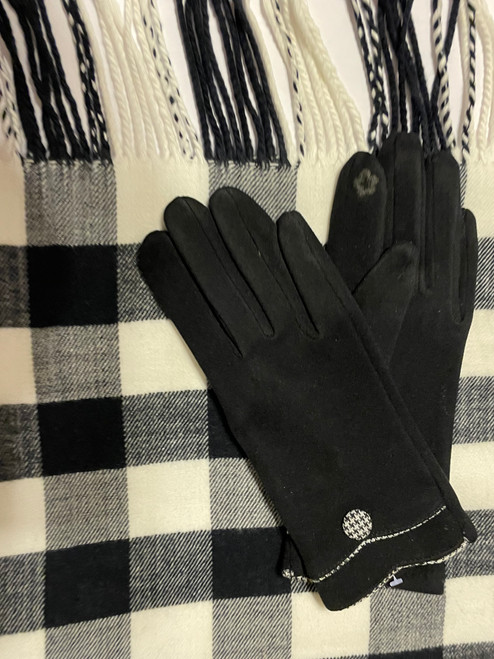 Buffalo Check scarf shown here with Black Houndstooth Trim gloves.
