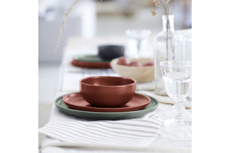 Casafina Pacifica 12 Piece Dinnerware Set with Cereal Bowl Cayenne