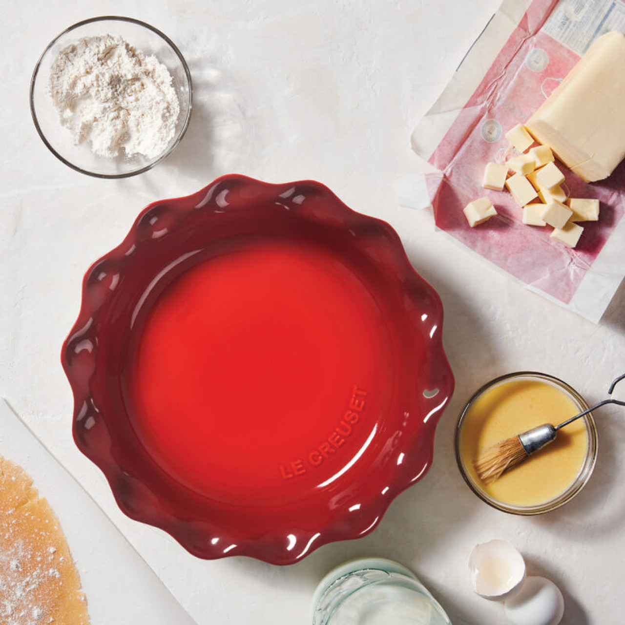 Le Creuset Cerise Red Stoneware Ceramic Pie Dish + Reviews