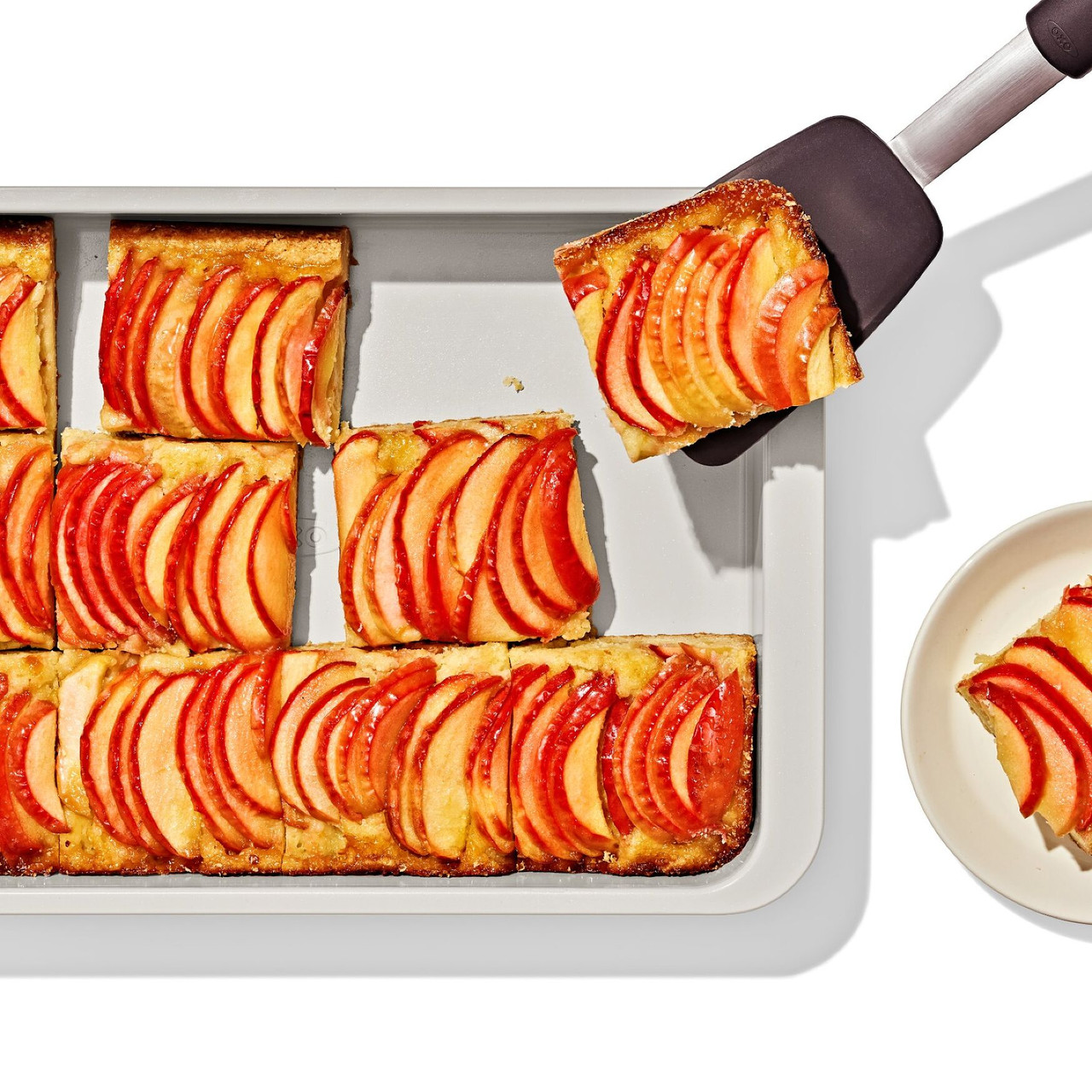 OXO Cake Pan - Thumbnail 3