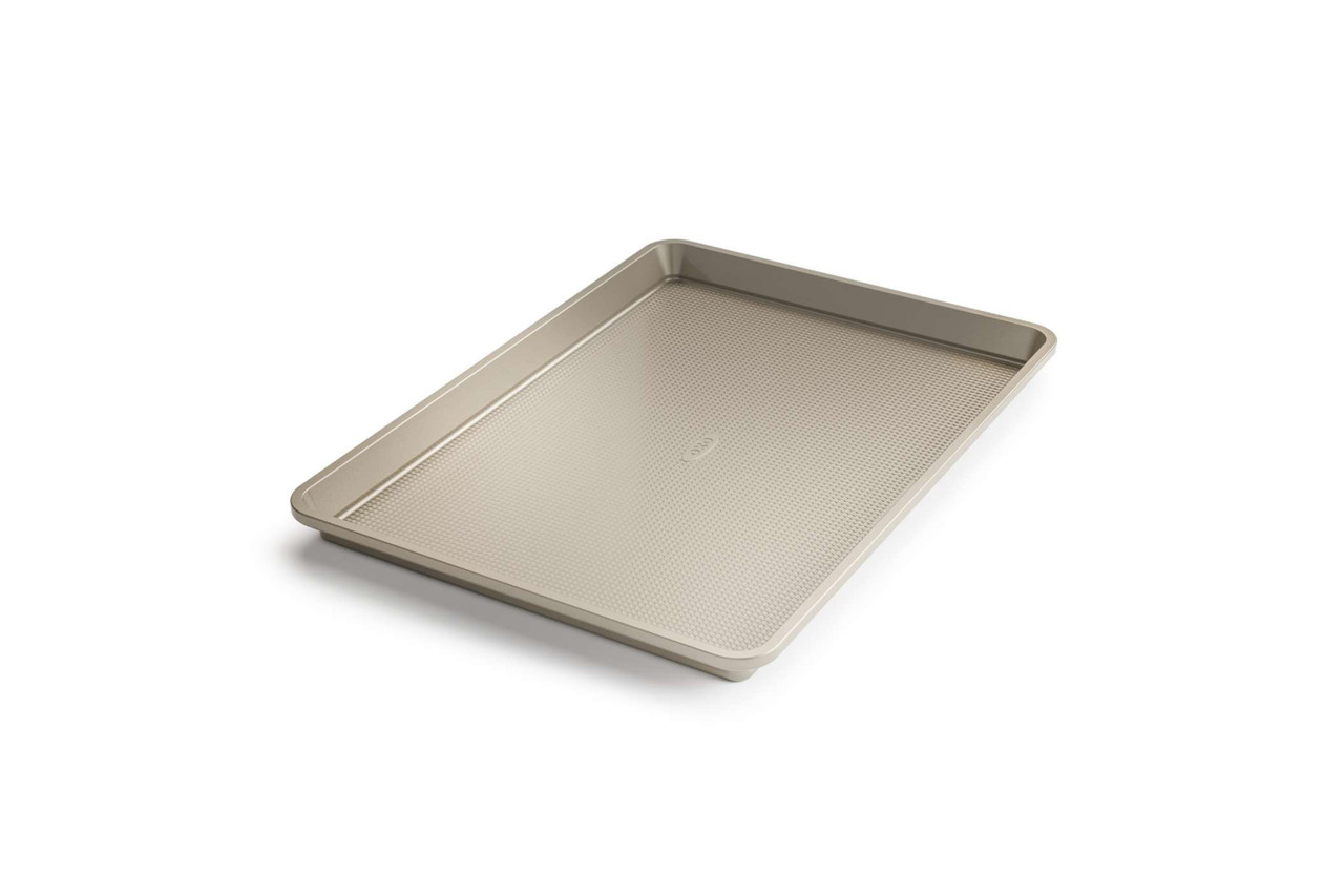  OXO Good Grips Non-Stick Pro Bakeware Cookie Sheet Gold  12.25-in x 17-in: Home & Kitchen