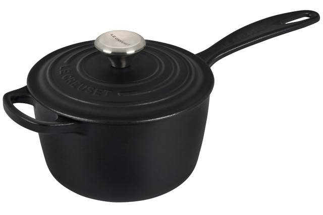 Demi 1.25 Quart Tea Kettle - Licorice, Le Creuset