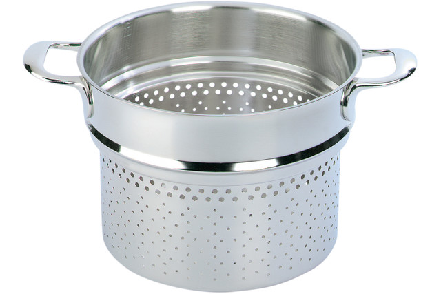 Gourmet Accessories, Pasta Pot with Perforated Insert and lid, 6 quart