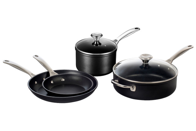 Le Creuset 10-Pc Cookware Set in Flame