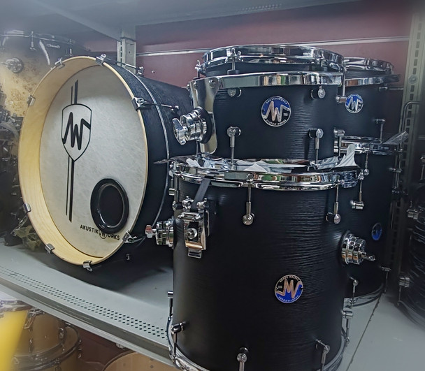 AkustikWorks - Custom Drum series -    6 piece Shell Pack- Black Matte Finish, with 10” and 12” RackToms, 14” and 16” FloorToms, 14" Snare And 22” BassDrum Mapa Burl - (14” Floortom Can be used as a SNOM Snare/Tom)