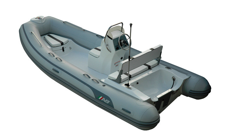 AB Oceanus 17 VST with Yamaha Outboard