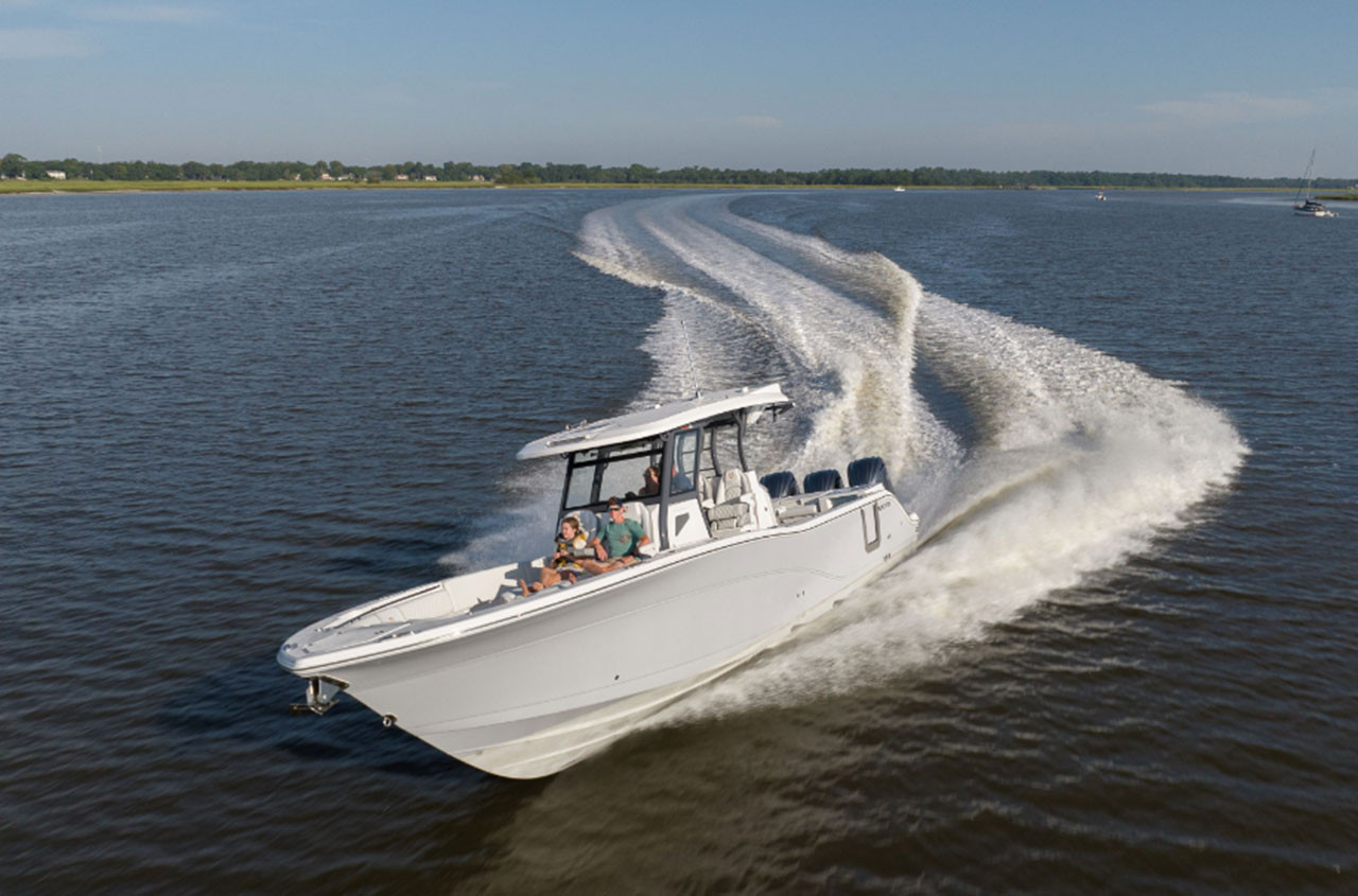 Sea Fox 368 Commander | Twin Yamaha Outboards