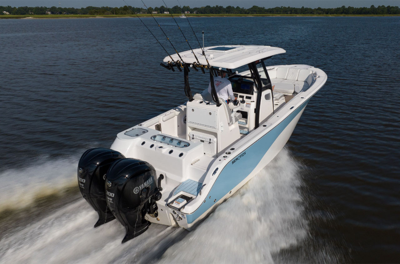 Sea Fox 288 Commander | Twin Yamaha 300hp Outboards