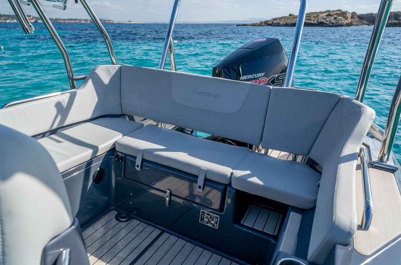 Zodiac Medline 6.8 Console RIB | Premium 22' Family & Sport Boat