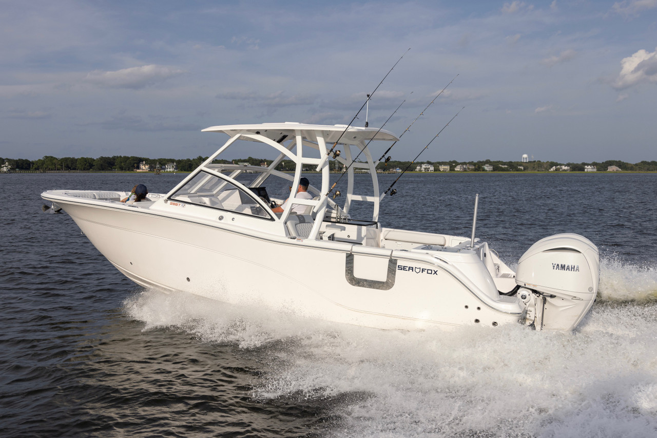 Sea Fox 288 Traveler | Twin Yamaha 300hp Outboards