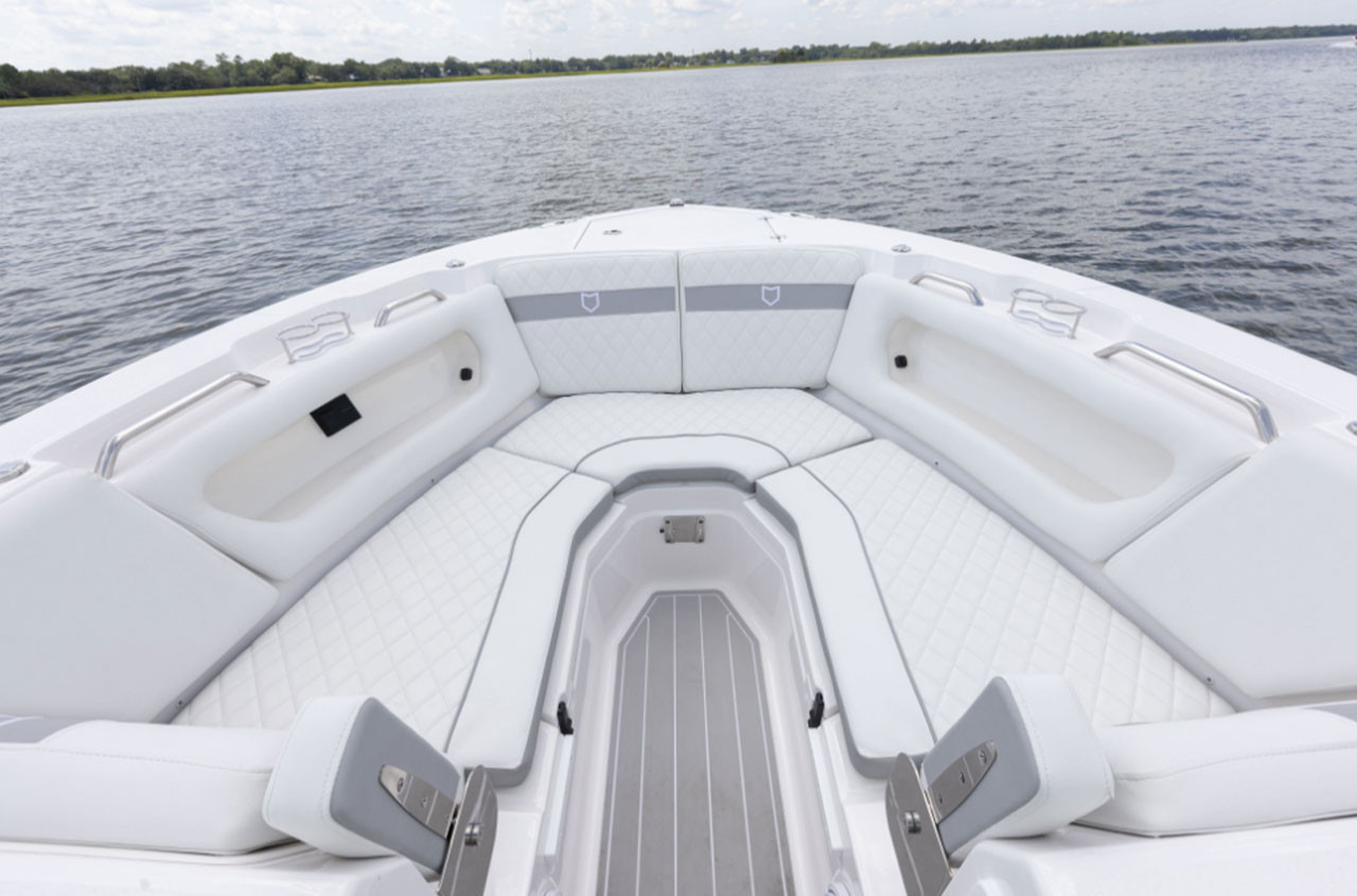 Sea Fox 288 Traveler | Twin Yamaha 300hp Outboards