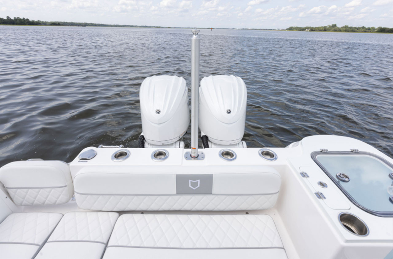 Sea Fox 288 Traveler | Twin Yamaha 300hp Outboards