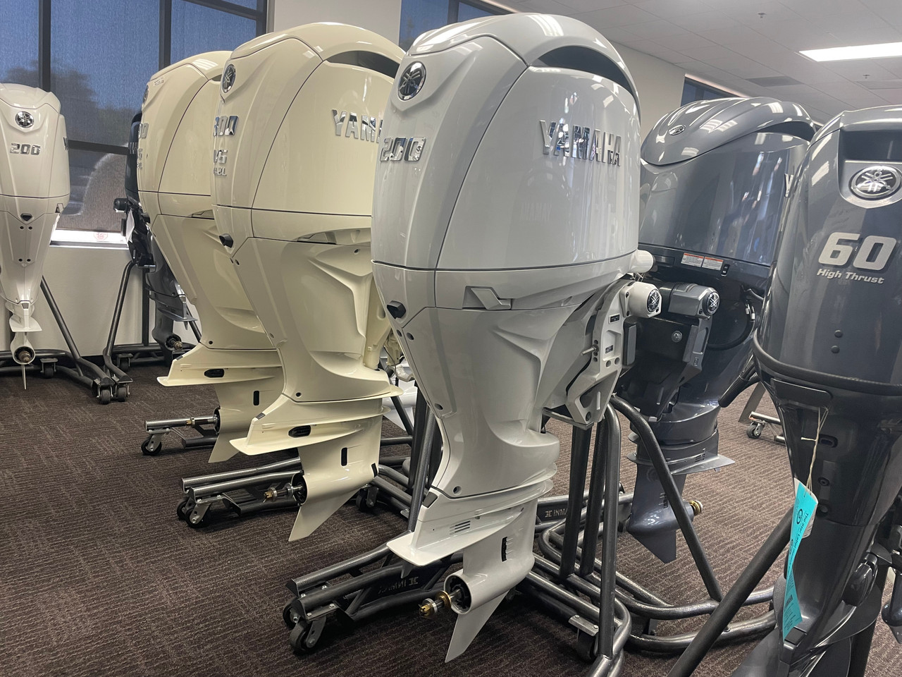 Yamaha F200XSA2 White DEC Outboard | Scratch & Dent | 1381