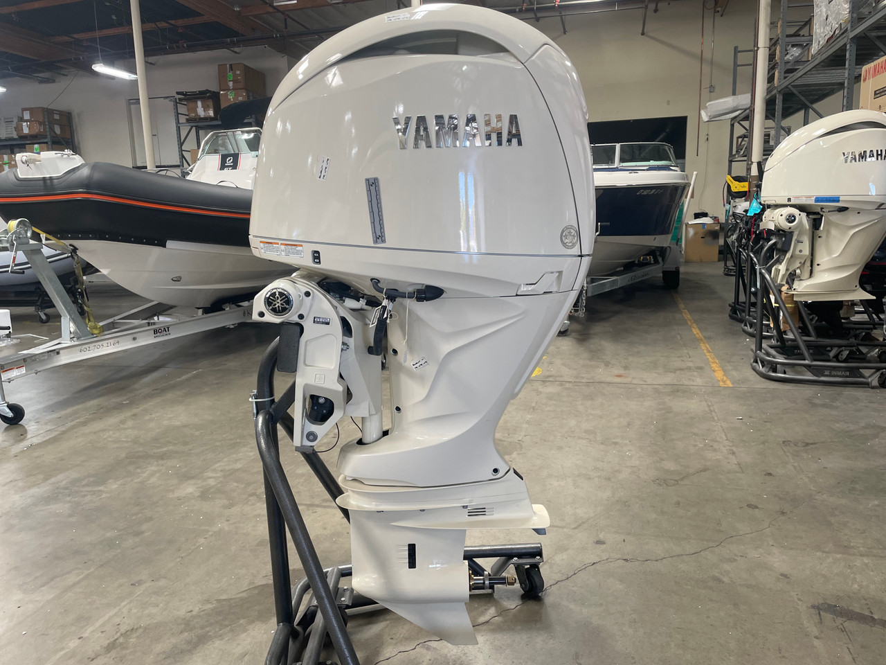 Yamaha F200XSA4 Classic White DEC Outboard | Scratch & Dent | 3786