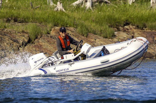 Highfield Classic 360 FCT Console RIB  with 25hp Outboard