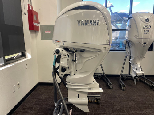 Yamaha 200hp White DEC Outboard Scratch & Dent