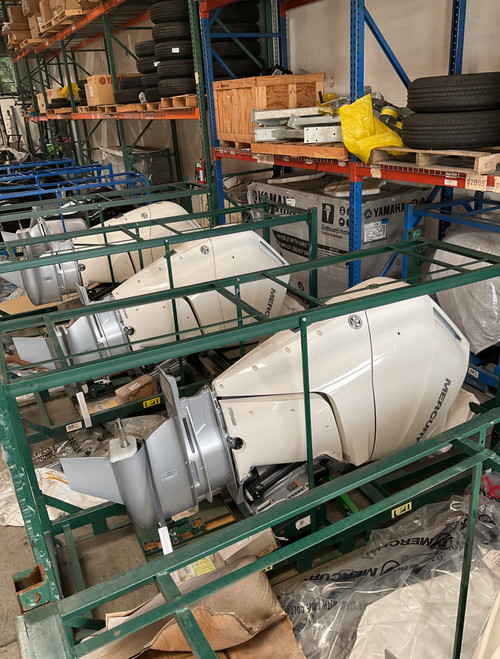 Mercury Verado 350hp XL V10 Outboard in Warm Fusion White Scratch & Dent