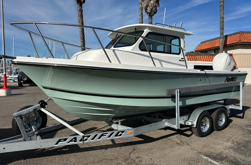 Parker 227 Explorer Sport Cabin