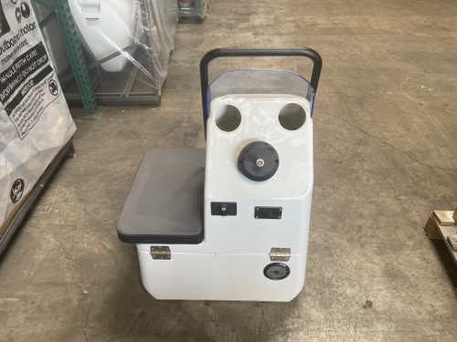 De-Rigged Console with Side Seat Light Grey Front