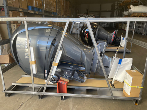 Yamaha 300 HP DEC Outboard F300XSB Scratch & Dent