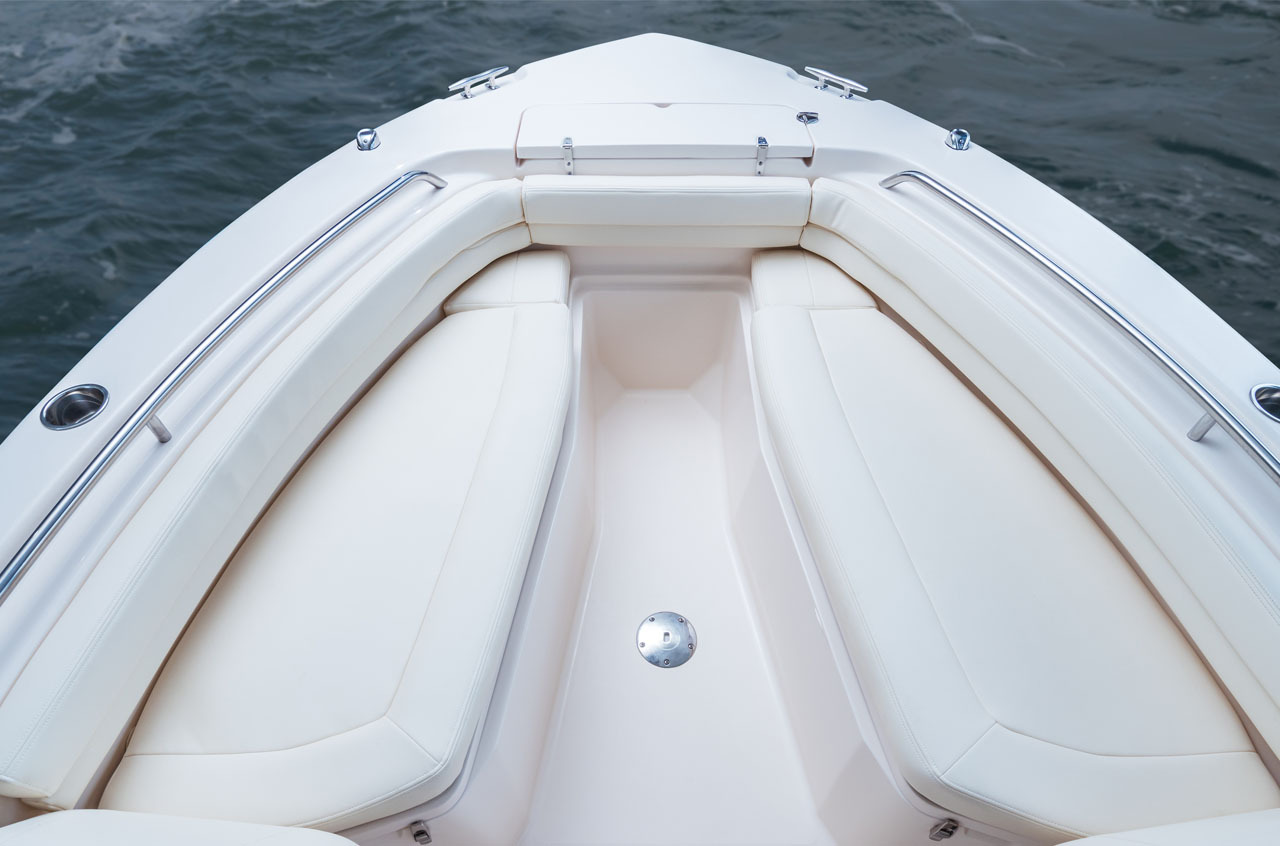 Bow on a Grady-White Fisherman 257