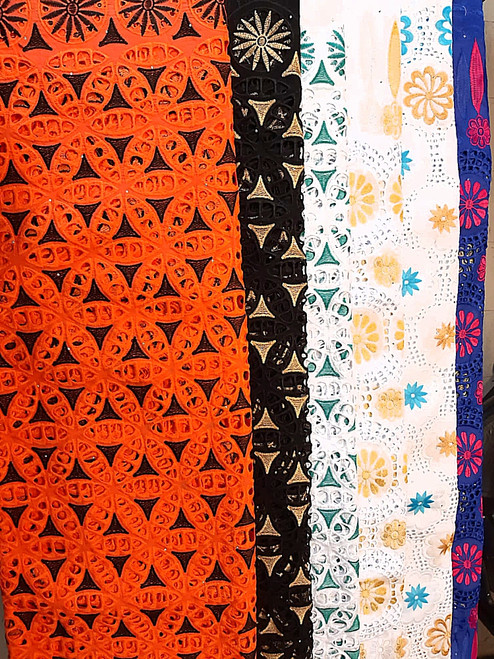 cotton lace with many holes and stones (orange)

100% cotton lace

Length per piece 5 Yards, Width 48-52 Inches

available in 7 different colours