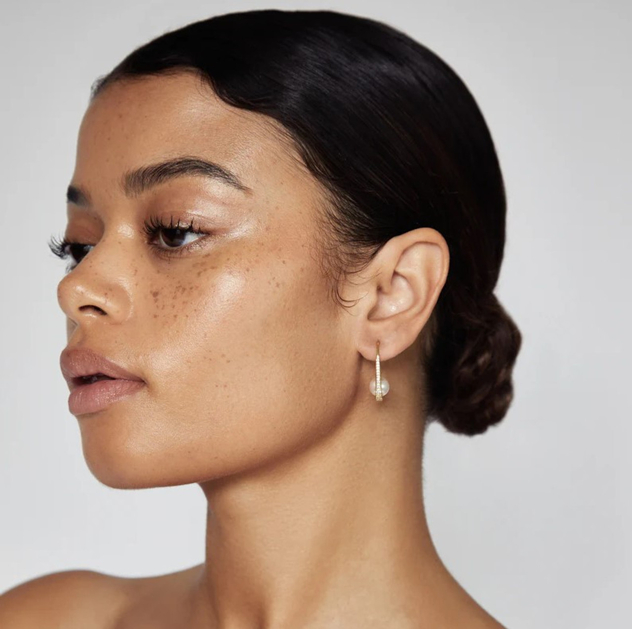 SHASHI シャシ Michelle Earring 人気 ピアス ゴールド SHASHI Michelle Pearl Earrings | Gage Diamonds