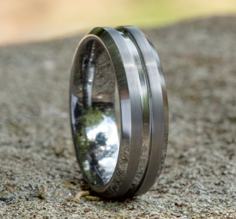 7.00 mm Tungsten Carbide Center Groove Wedding Ring