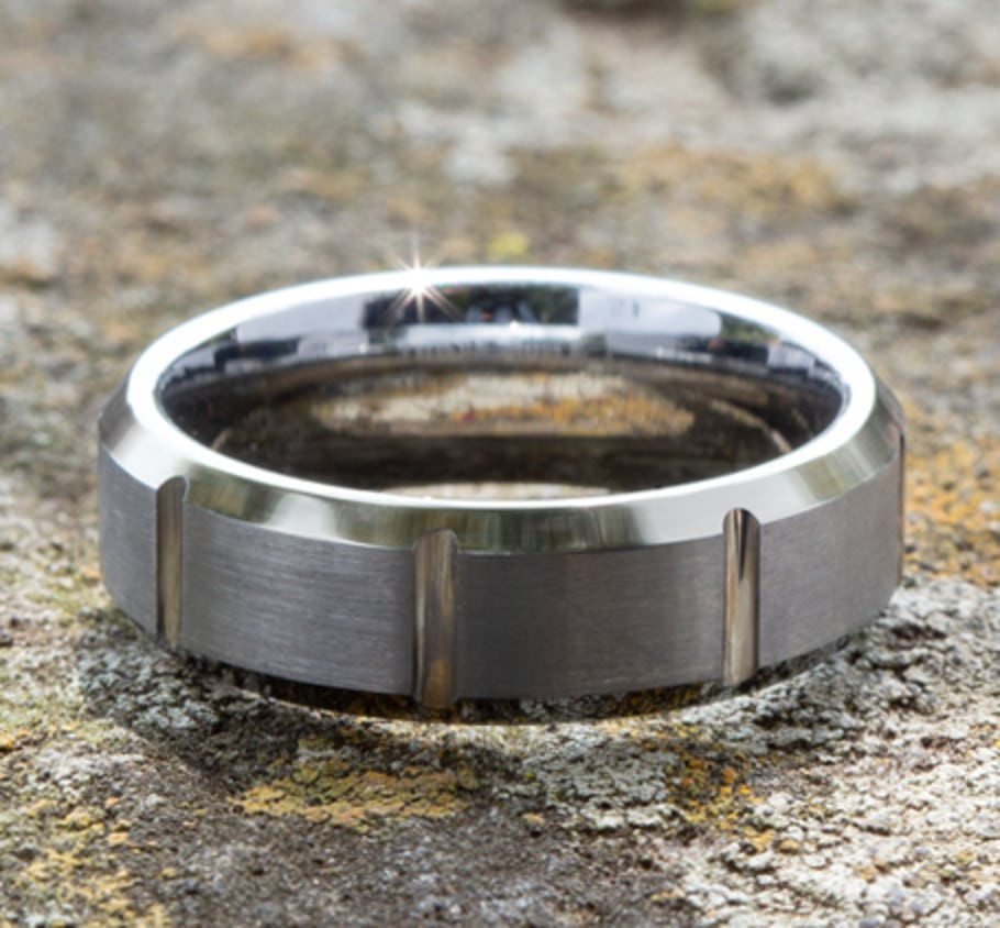 7.00 mm Tungsten Carbide Vertical Groove Wedding Ring