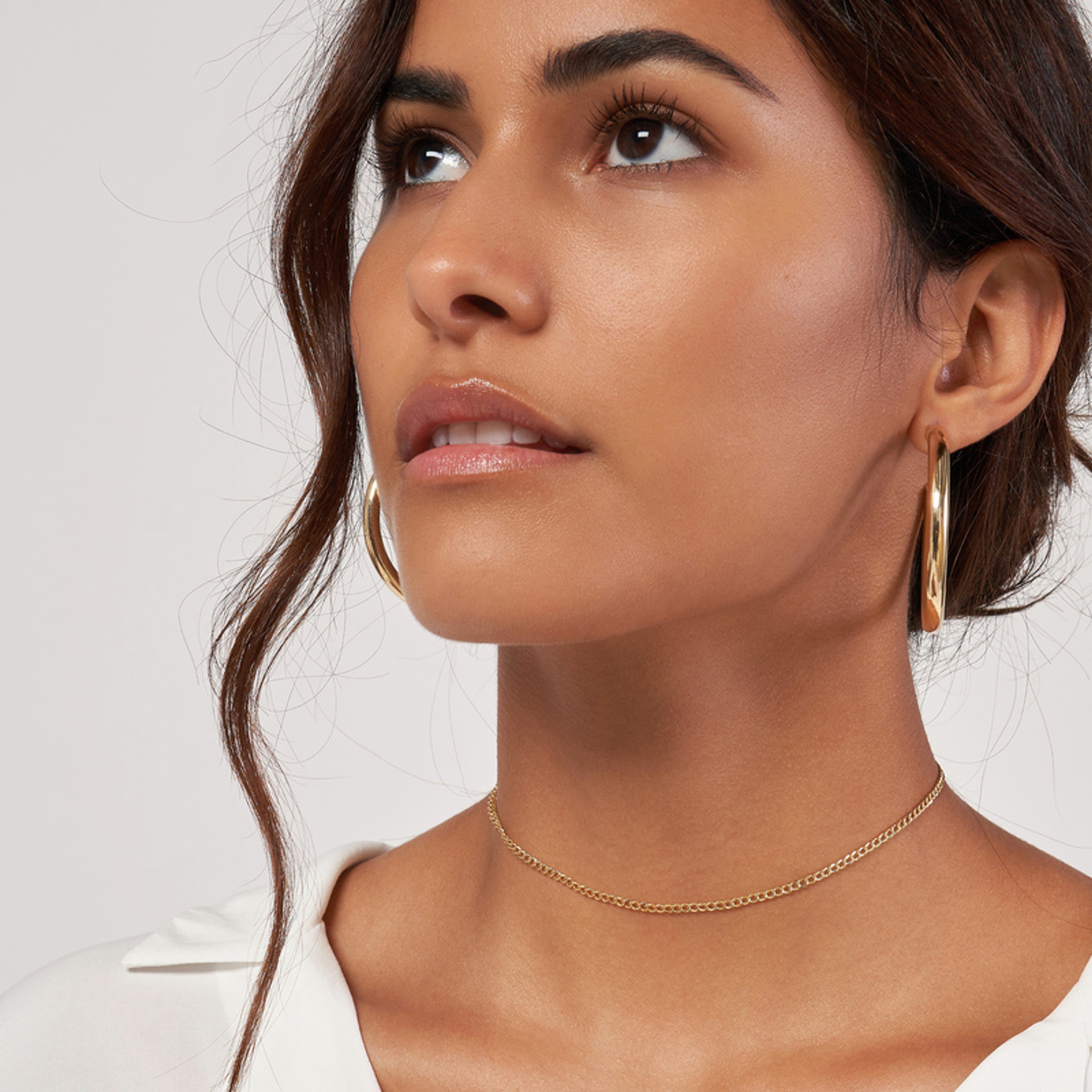 14K yellow gold curb chain choker with adjustable lobster clasp