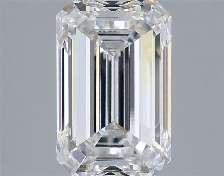 3.77CT Emerald D VVS2 Lab Grown Diamond 8700