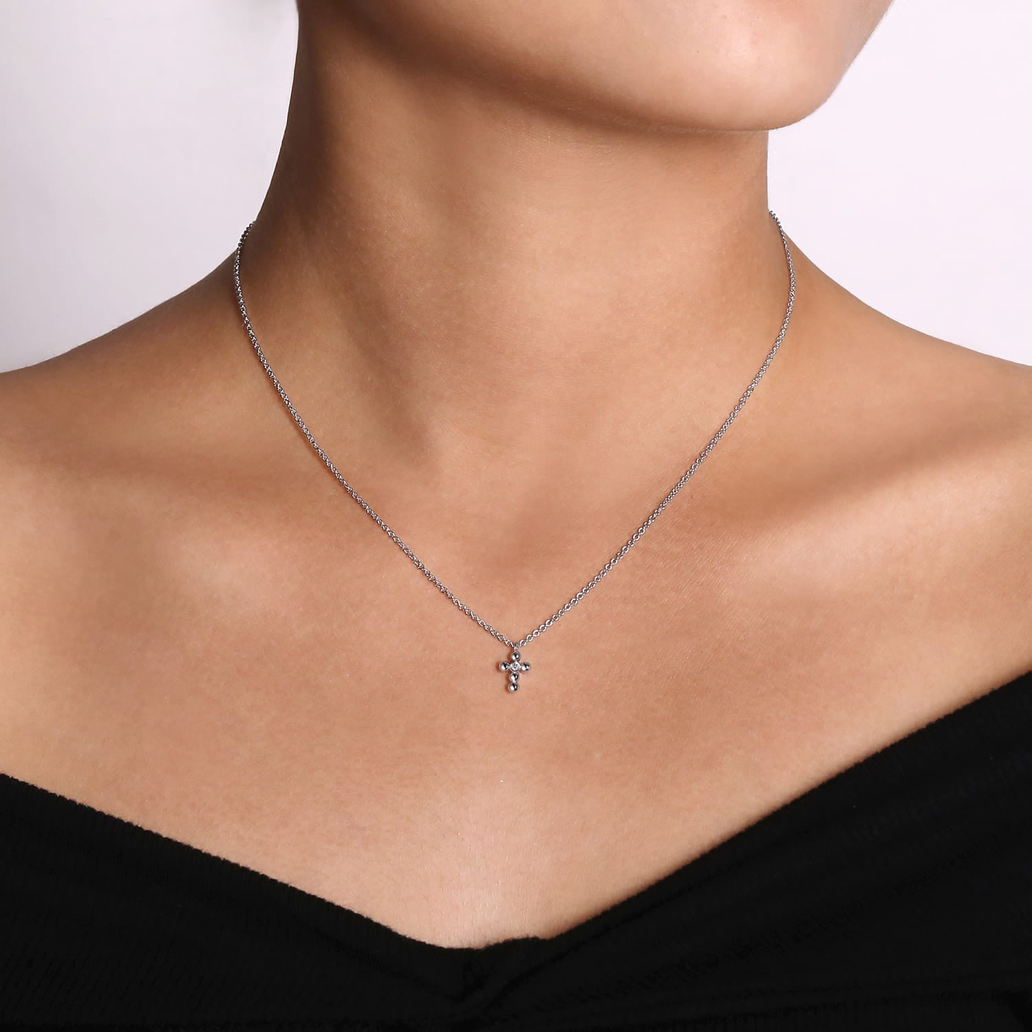 925 Sterling Silver Beaded Diamond Cross Necklace-Bujukan
