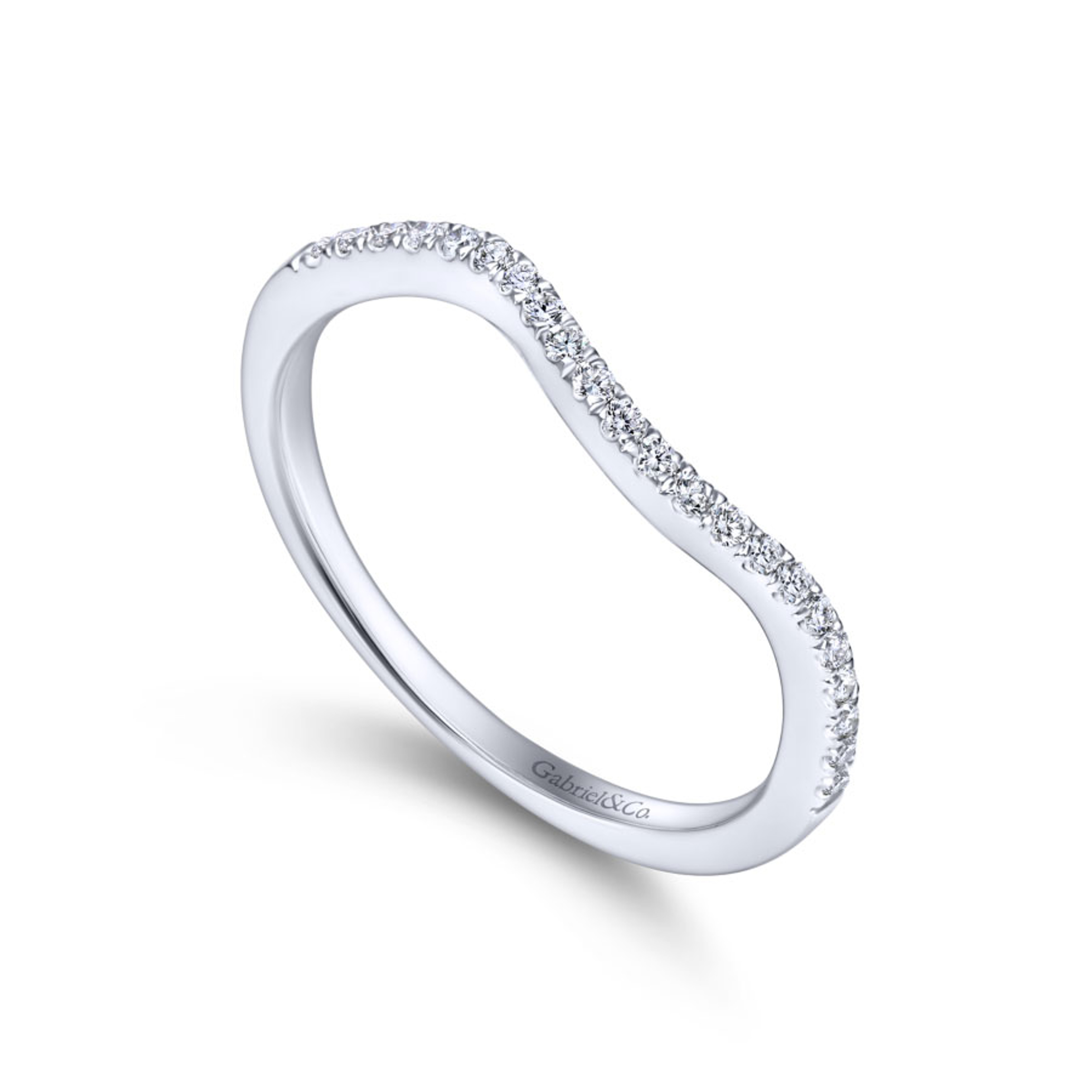 curved pave diamond wedding ring