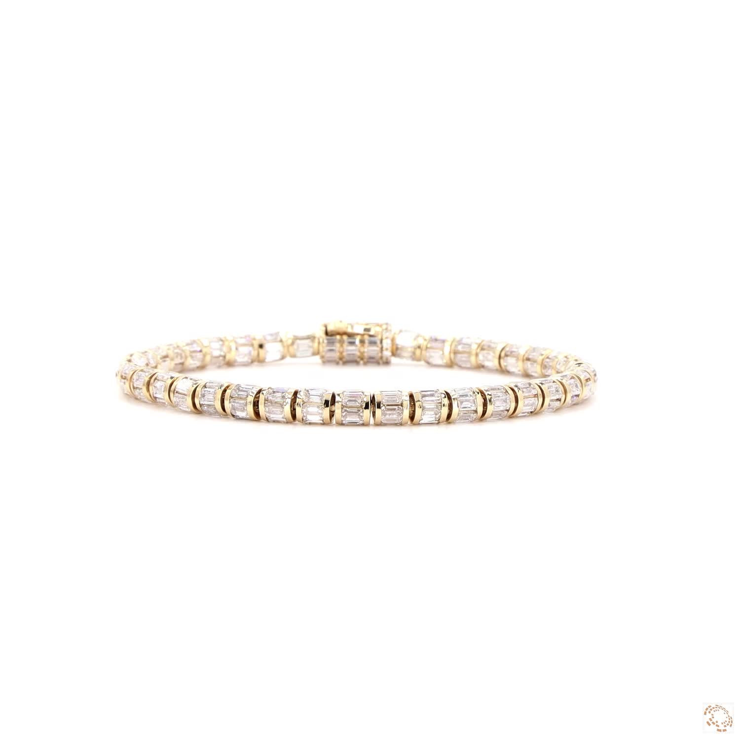 360 Emerald Lab Grown Diamond Bracelet