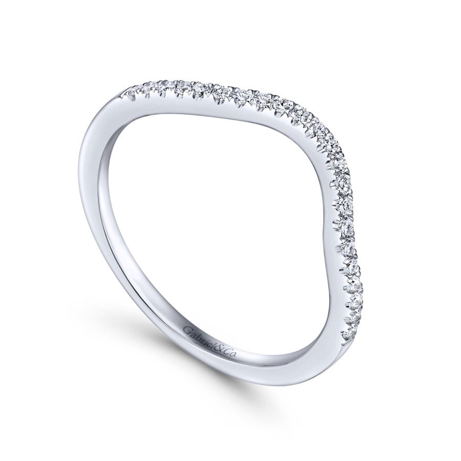 curved pave diamond wedding ring