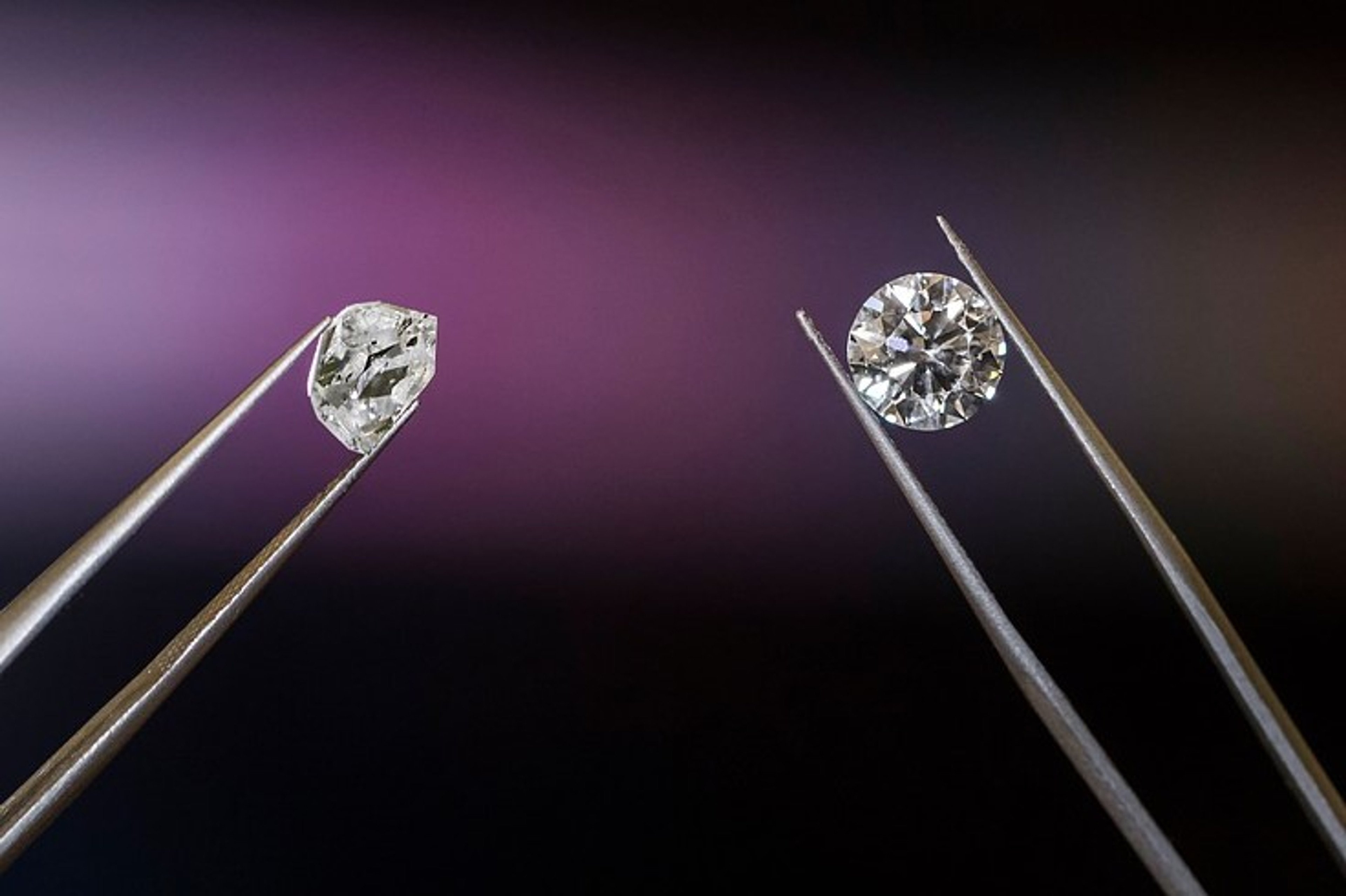 What to Look For When Buying A Diamond - The Four C's