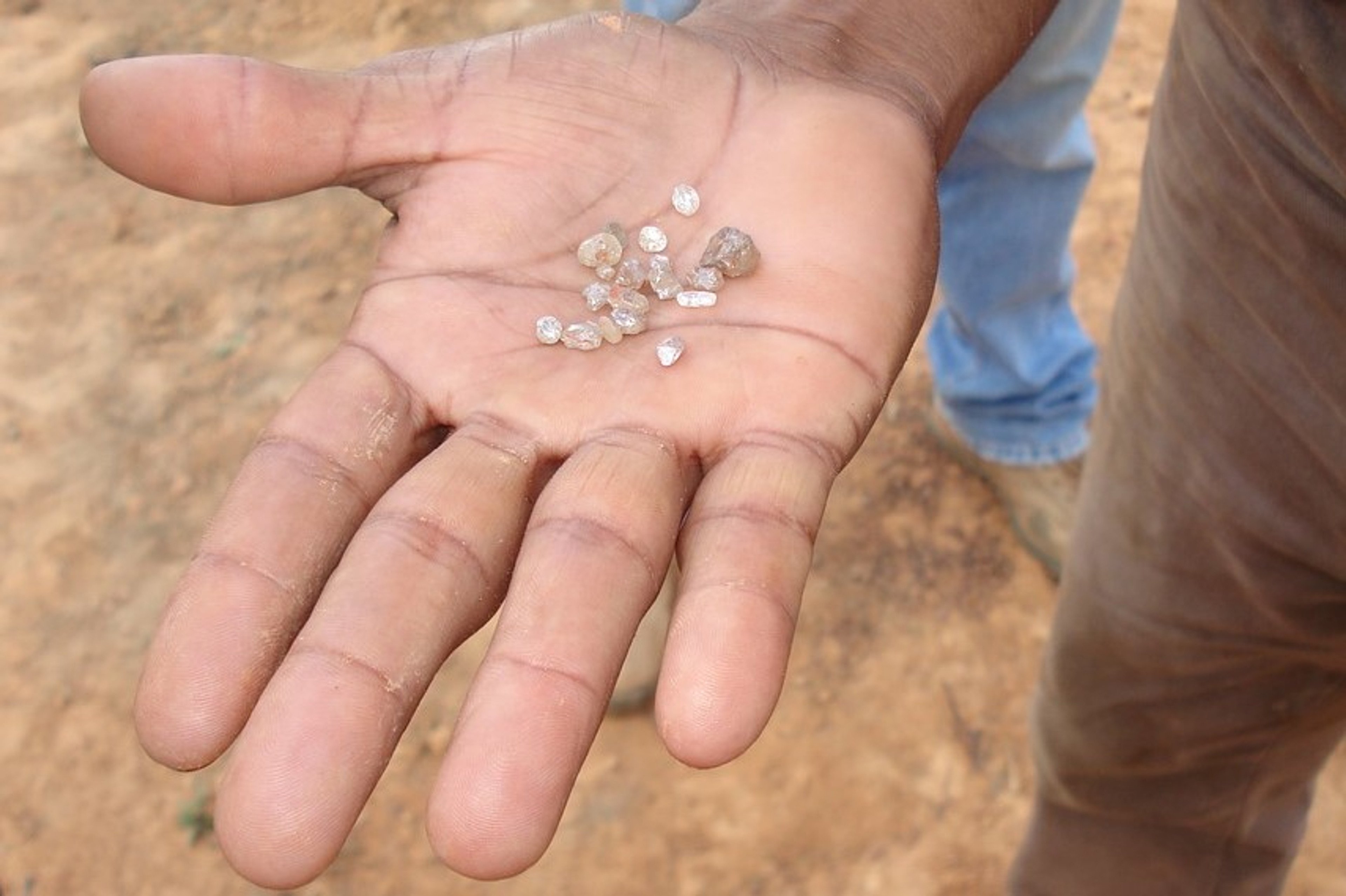 How The Diamond Trade Has Benefited Developing Countries