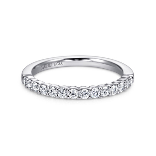 shared-prong pave diamond wedding ring