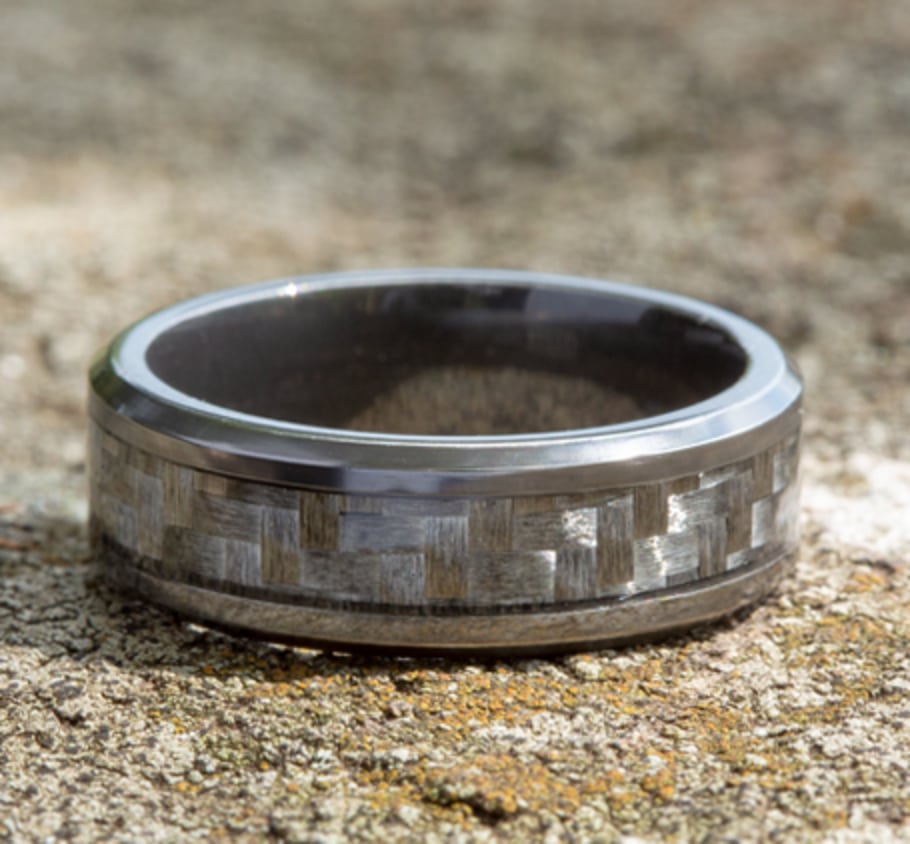 The Chief 8.00 mm Dark Tantalum and Grey Carbon Fiber Inlay Wedding Ring