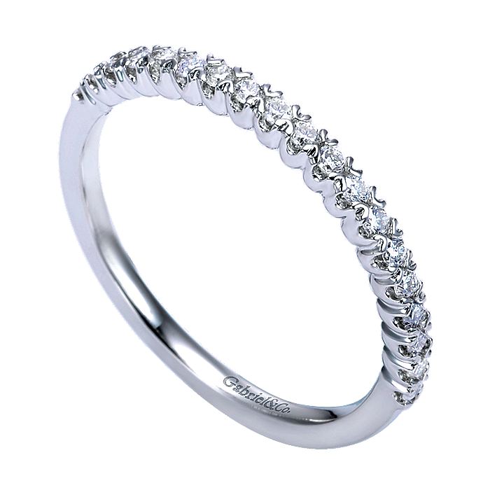 14K white gold diamond wedding ring