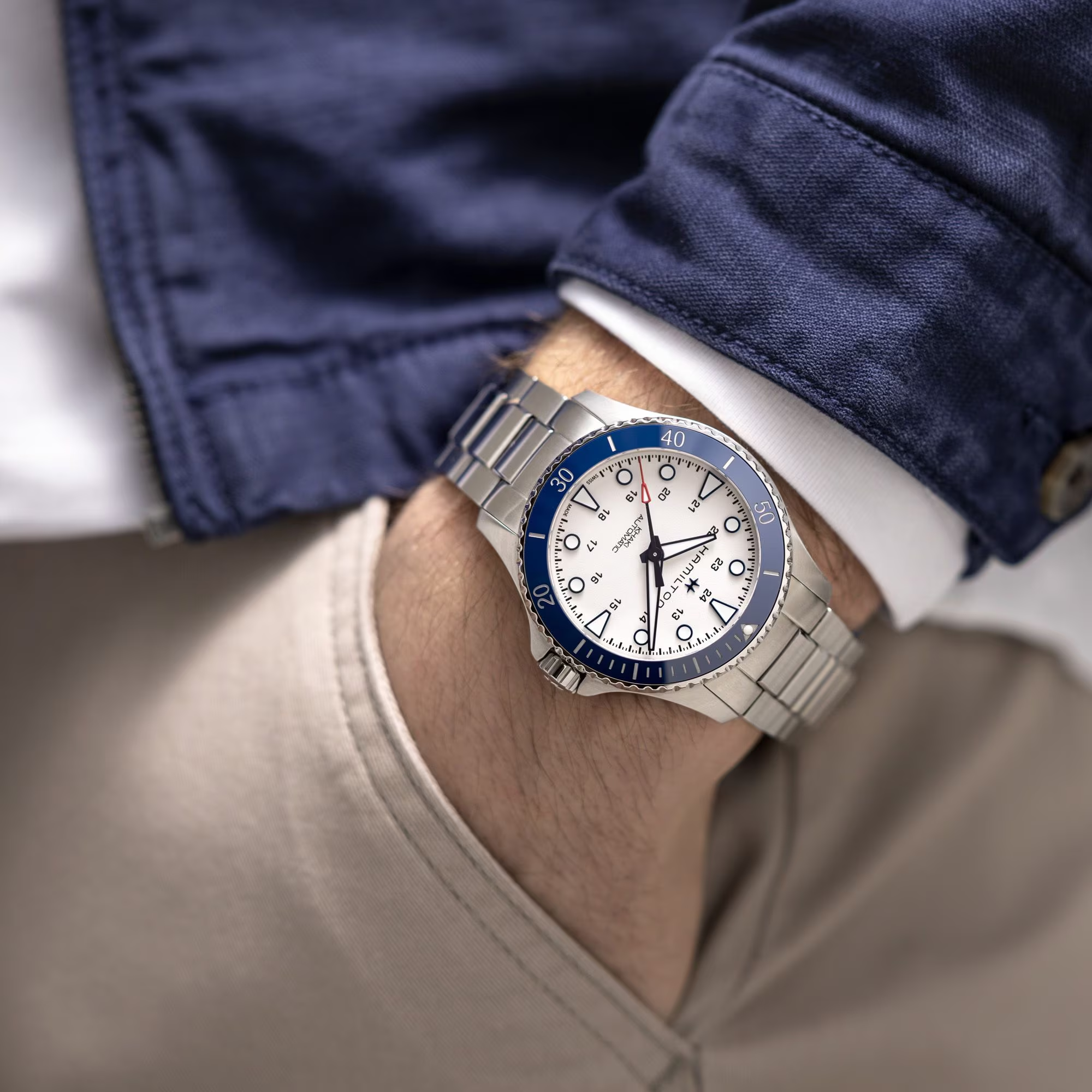 Khaki Navy Scuba Auto 43mm - White & Blue